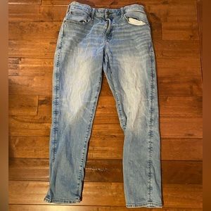 American Eagle AirFlex+ Athletic fit light wash jeans, in good condition.